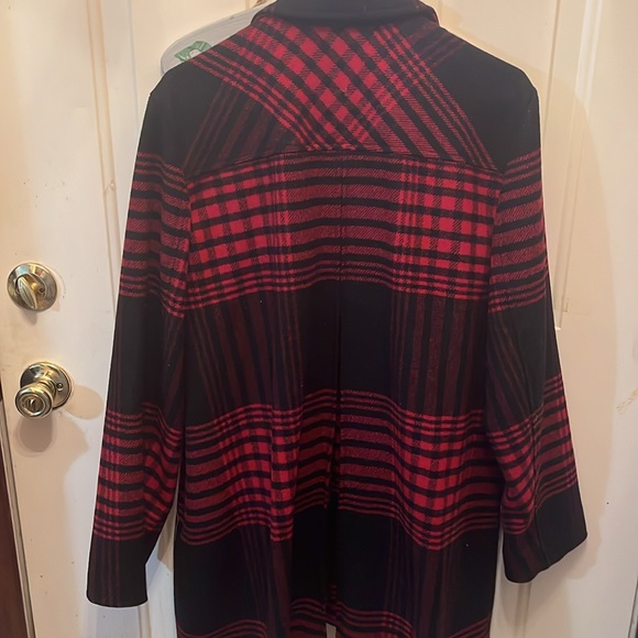 Red and black plaid coat - Picture 3 of 3